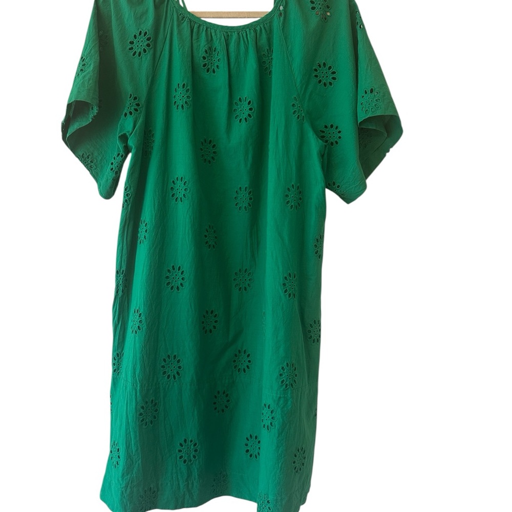 Green Eyelet Midi Dress with Short Sleeves - Picture 4 of 8
